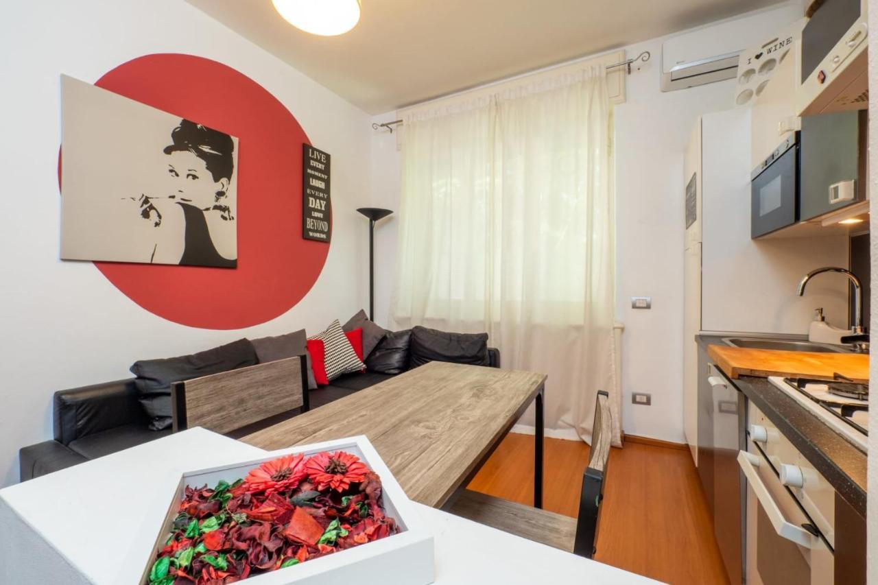 Navigli Apartment- Hosted By Sweetstay Mailand Exterior foto